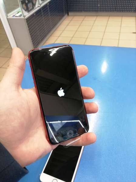 IPhone 8 (64Gb),новый в Ярославле