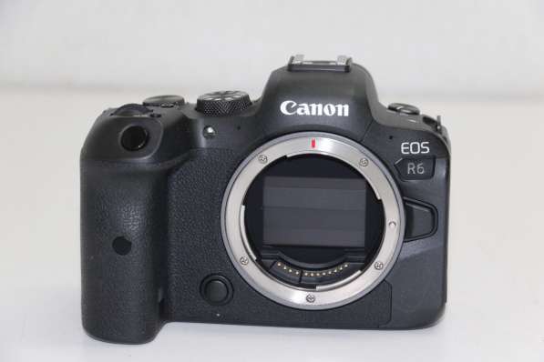 Canon EOS R6 20.1MP Mirrorless Camera - Black W/ 35MM 1:1.4 в фото 4