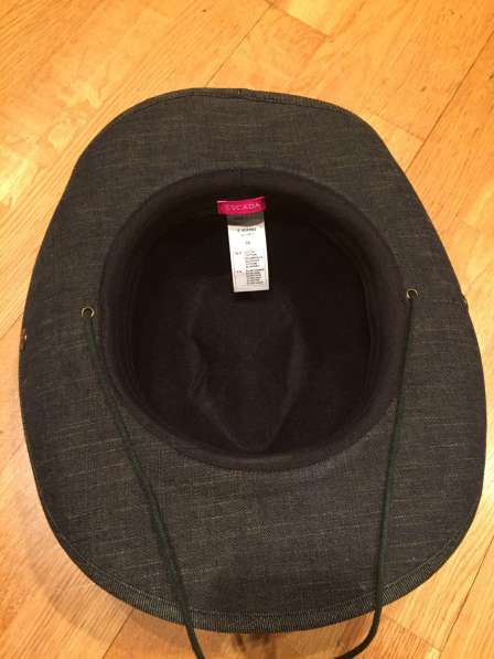 Продаем новую джинсовую шляпу Escada. 48-54 (S-M). Италия. в Сочи фото 3