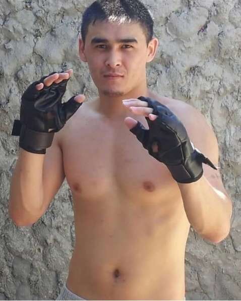 Нурбек, 33 года, хочет пообщаться