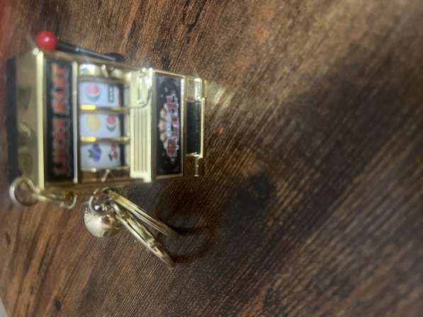 Брелок казино