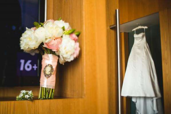 Свадебное платье США в комплекте с фатой и подъюбником в Москве фото 4