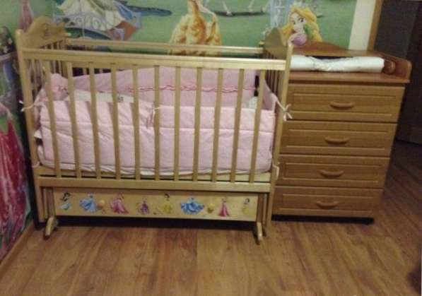 Детская кроватка в Москве