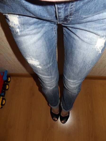 Крутые джинсы бойфренды