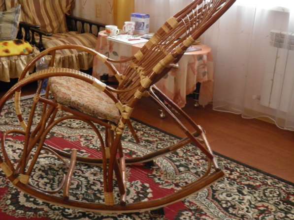 Роскошное плетёное кресло-качалка в отличном состоянии в Анапе фото 6