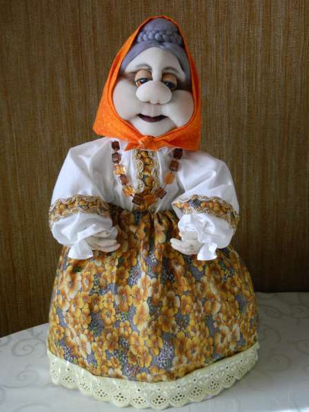 Интерьерная кукла на чайник "Баба Маша"