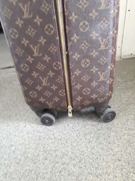 Продам чемодан Louis Vuitton оригинал в фото 11
