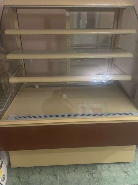 Холодильник для кондитерских изделий