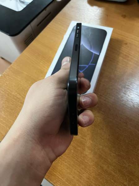 Продаю iPhone 16 Pro Max в Москве фото 3