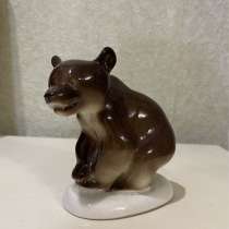 Фарфоровая статуэтка медведь лфз, в Липецке