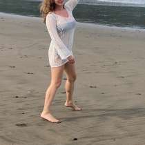 Шикарная вязаная туника с открытой спиной р-44, в Москве