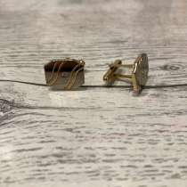 Запонки золотые внутри бриллианты, в Ессентуках