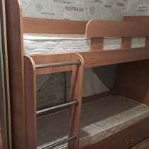 Продам двух ярусную кровать, в Барнауле