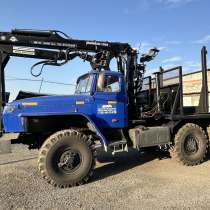 Урал 4320 с новым гидроманипулятором, в Миассе