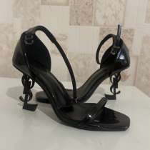 Туфли Yves Saint Laurent, в Якутске