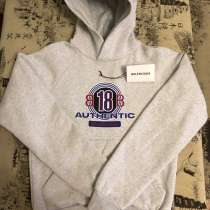 Худи Balenciaga, в Санкт-Петербурге