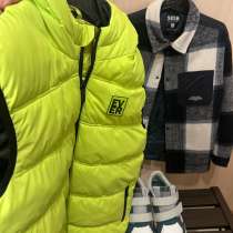 Продаю вещи на мальчика рост 146 см, в Москве