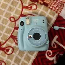 Продам фотоаппарат instax mini 11, в Якутске