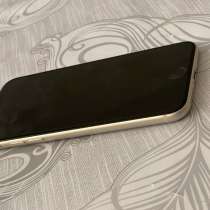 Продам айфон se 3 срочно за 11 000, в Москве