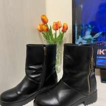 Полу сапожки демисезонные, в Ростове-на-Дону