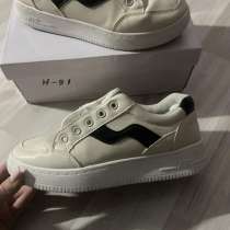 Кроссовки женские, в Краснодаре