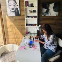 Мастер маникюра, в Москве