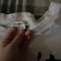 Свитшот, состояние хорошое (средние) цвет белый, в Архангельске