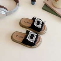 Обувь, в Гудермесе