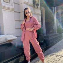 Стильный женский костюм тройка, в Москве
